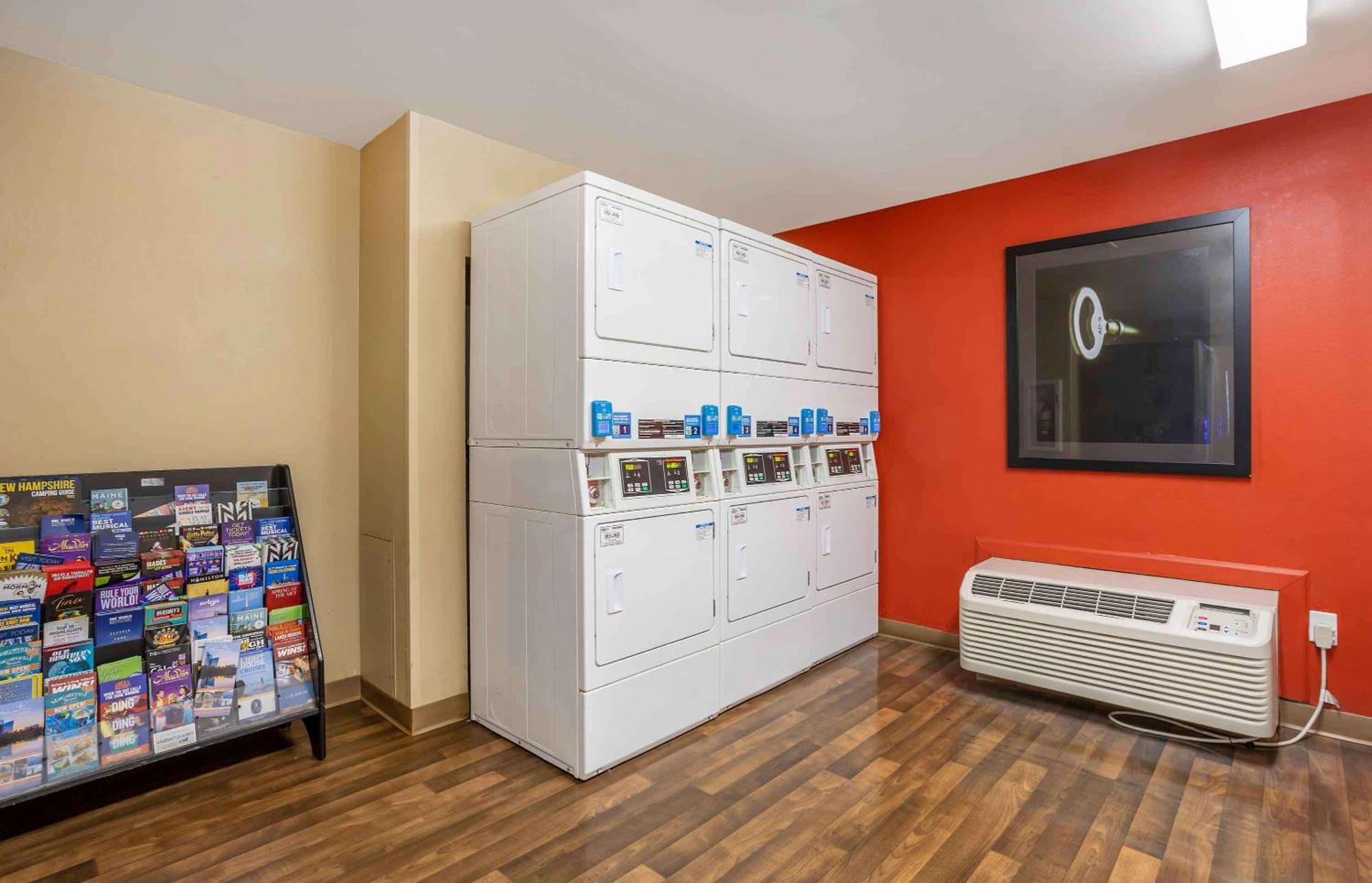 Extended Stay America Suites - Long Island - Melville Exteriör bild