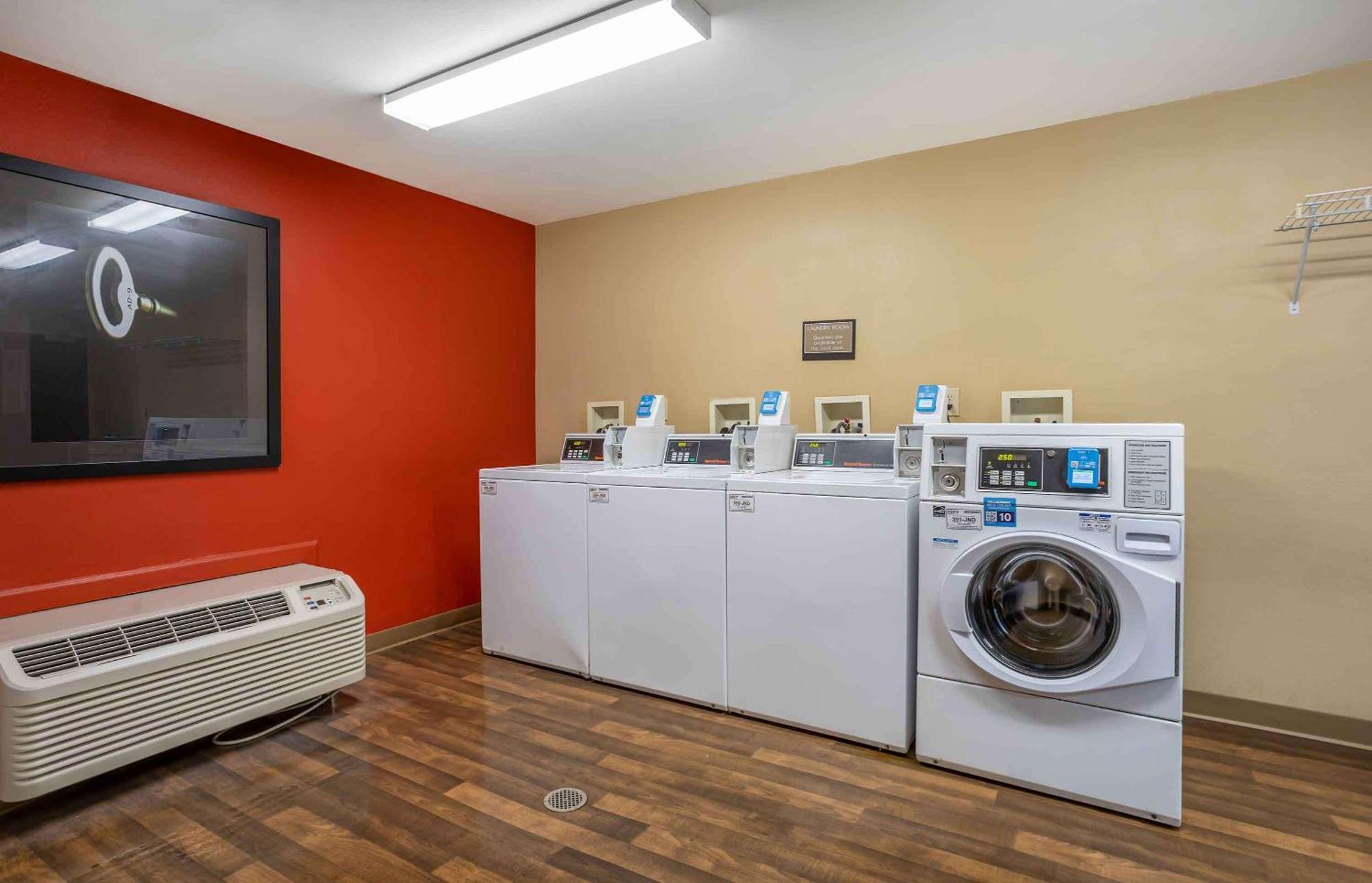Extended Stay America Suites - Long Island - Melville Exteriör bild