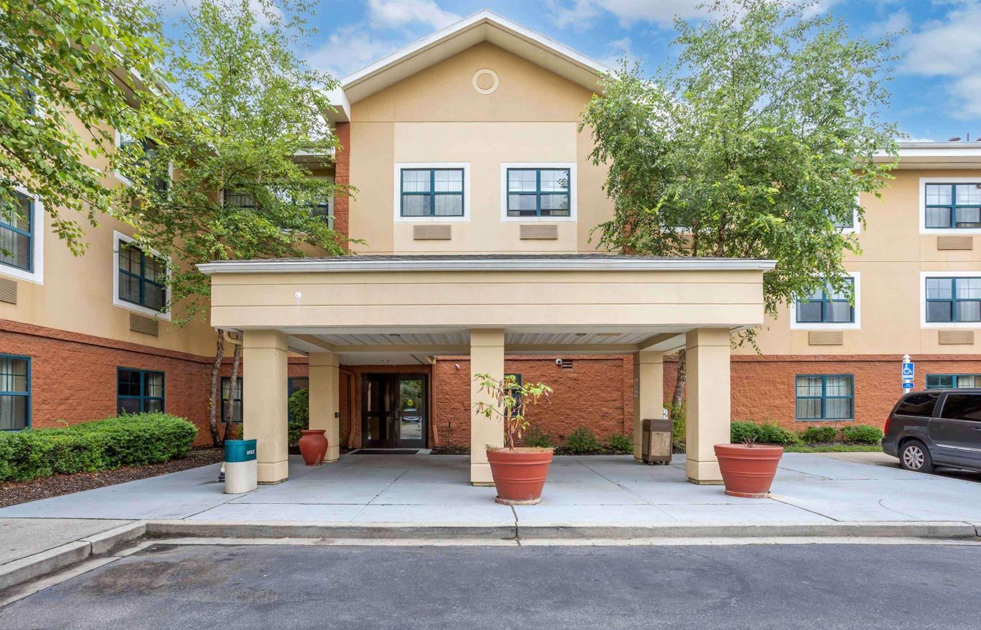 Extended Stay America Suites - Long Island - Melville Exteriör bild