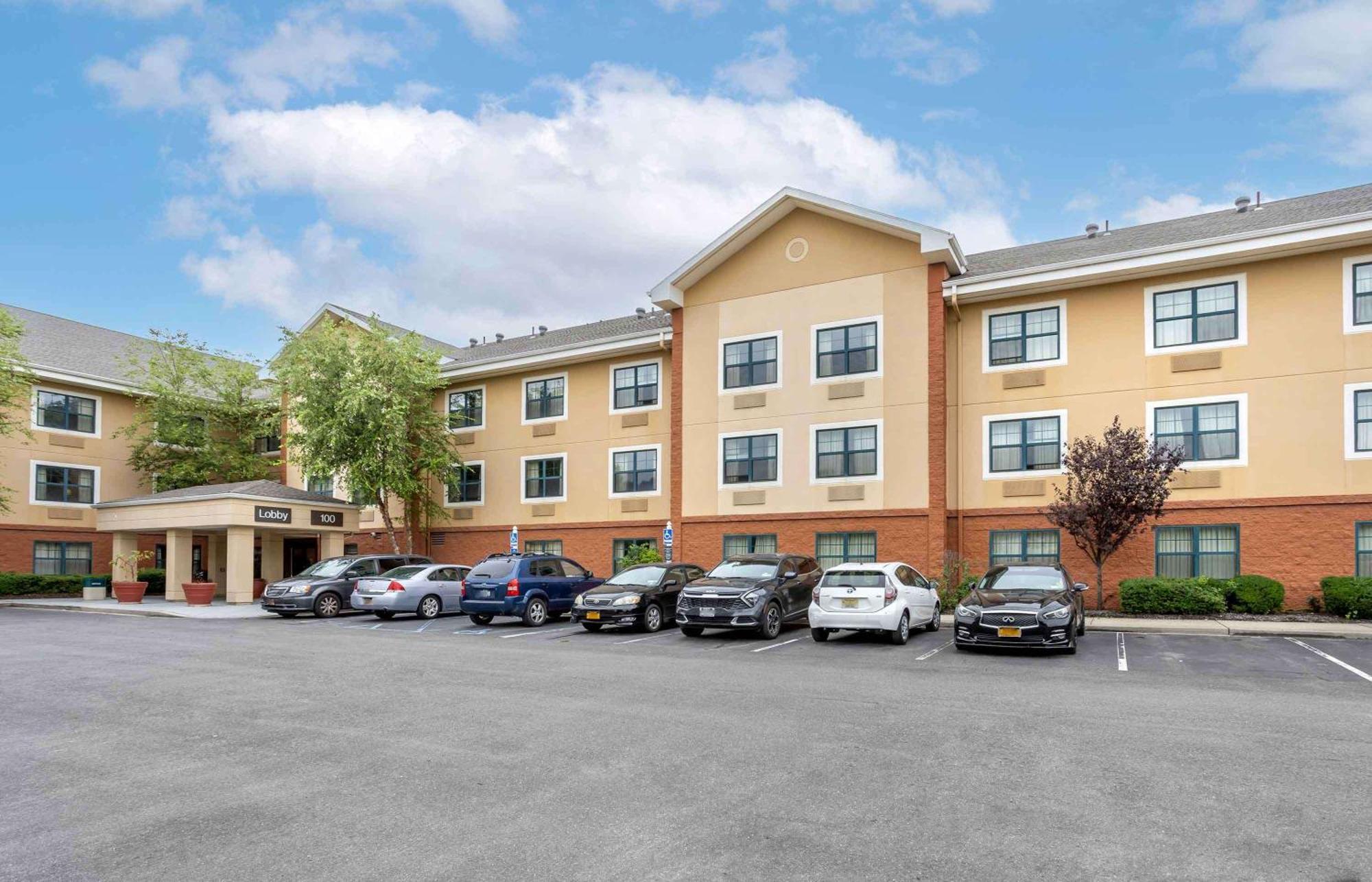 Extended Stay America Suites - Long Island - Melville Exteriör bild