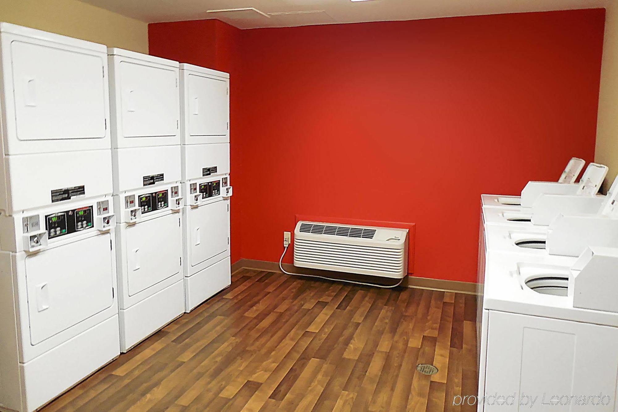 Extended Stay America Suites - Long Island - Melville Exteriör bild